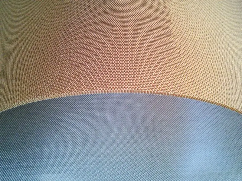1._nomex_5mm-800×600-1.webp Nomex/aramid honeycomb 48 kg / 5 mm