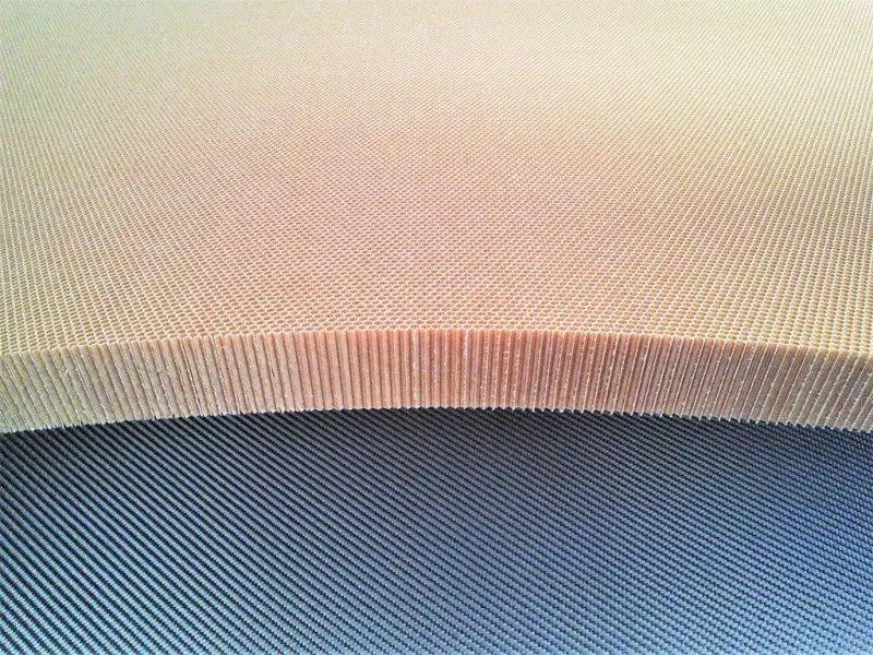 2._nomex_30mm-800×600-1.webp Nomex/aramid honeycomb 48 kg / 30 mm