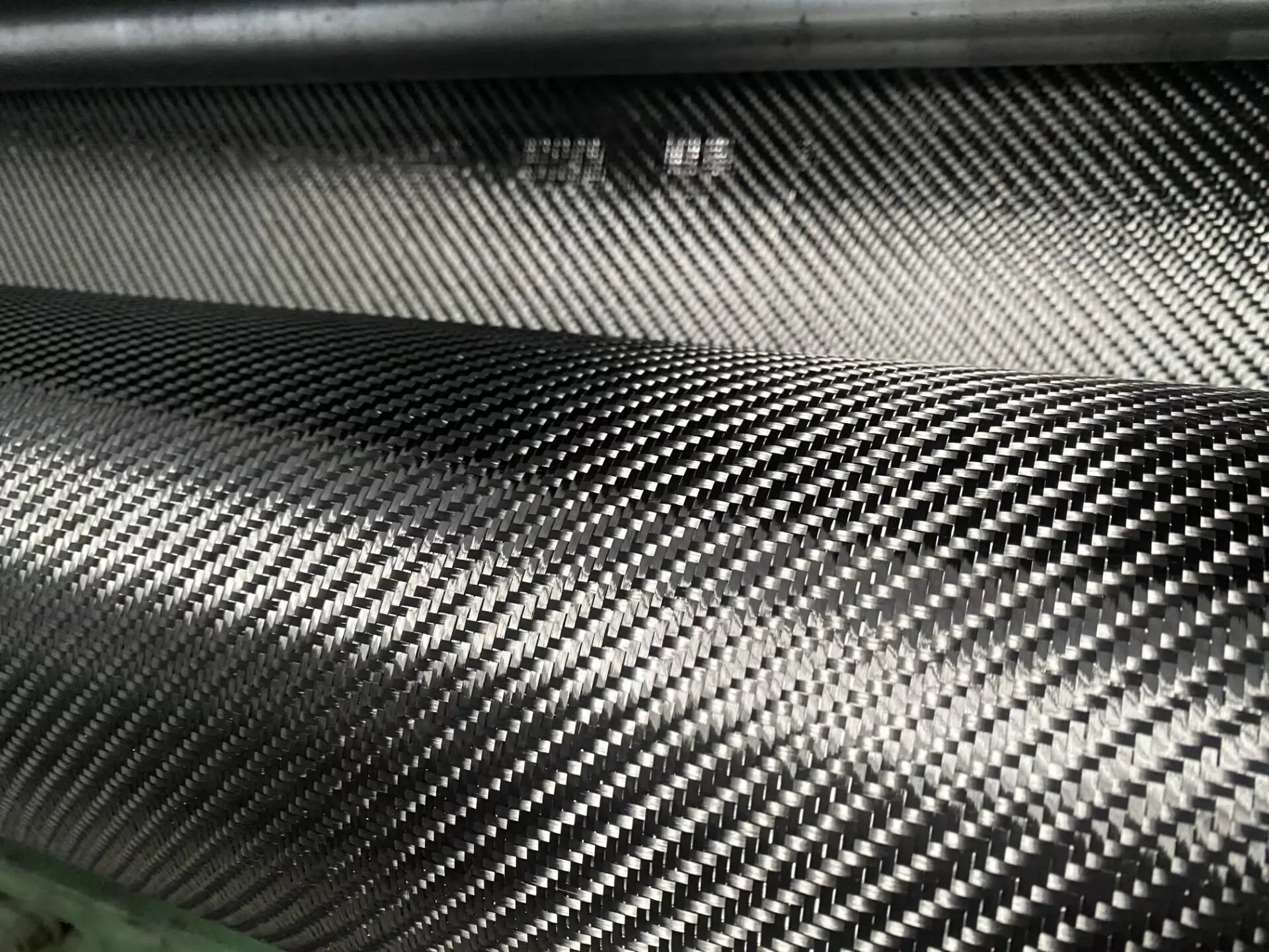 H6d23d79b17e34085bb733f18623fb47dK.jpg 6k 400g Plain/Twill Carbon Fiber Fabric Cloth