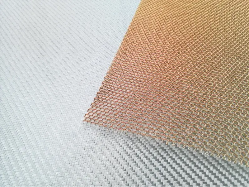nomex-aramid-honeycomb-1.5-mm-800x600-1.webp Nomex/aramid honeycomb 48 kg / 1.5 mm