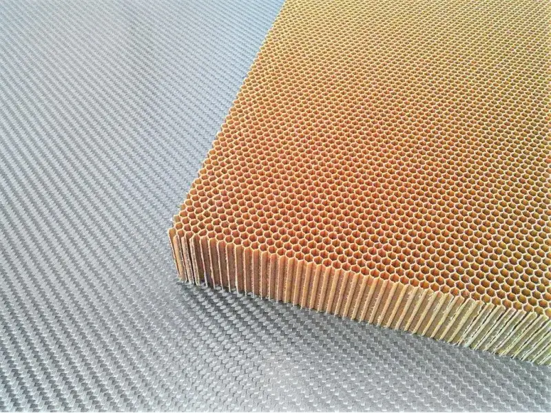 nomex-aramid-honeycomb-30-mm-800x600w.webp Nomex/aramid honeycomb 48 kg / 30 mm