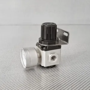 Vacuum regulator VR20