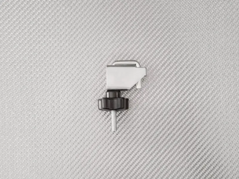 vacuum-tube-clamp-medium-800x600-1.webp Tube clamp (medium)